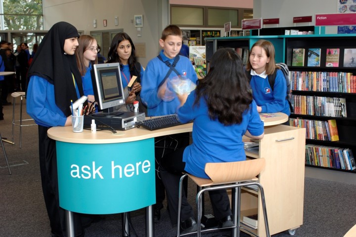 Engaging Students in Reading